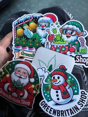 Customer review - Yo why am I jealous of tht green skull.. I like tht one lol 