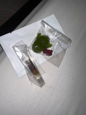 Customer review - Got two free edibles with my order and landed just before ne