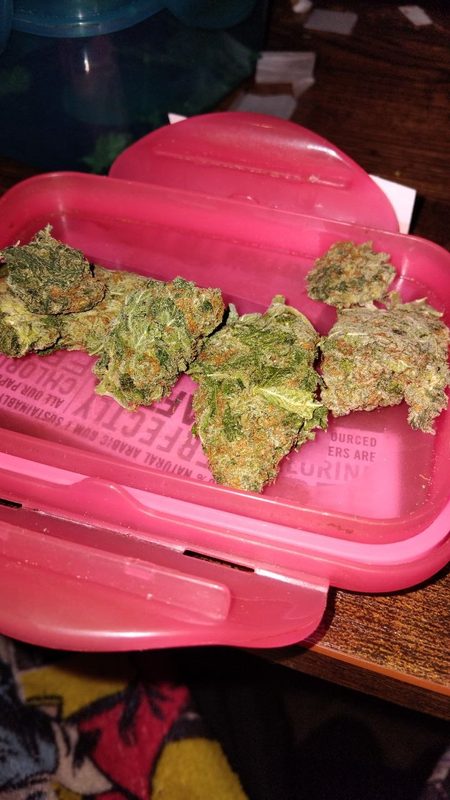 Customer review - Really sweet smell, looks good. Sherbert.